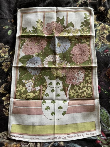 Vintage pat albeck tea towel - pat,
